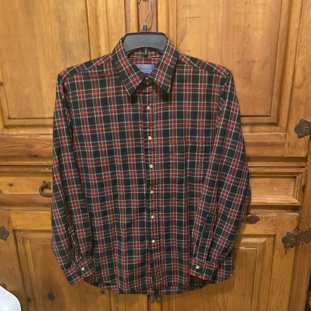 Vintage Pendleton Virgin Wool black Stewart Tartan flannel shirt Dark Academia